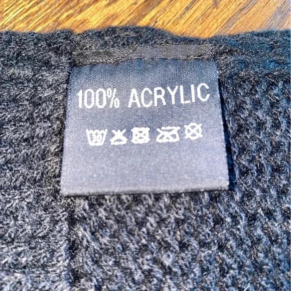 ACRYLIC Knit Scarf with Hand Pockets - Picture 5 of 7